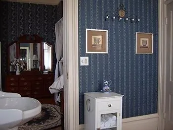 Roussell'S Garden Bed And Breakfast Savannah